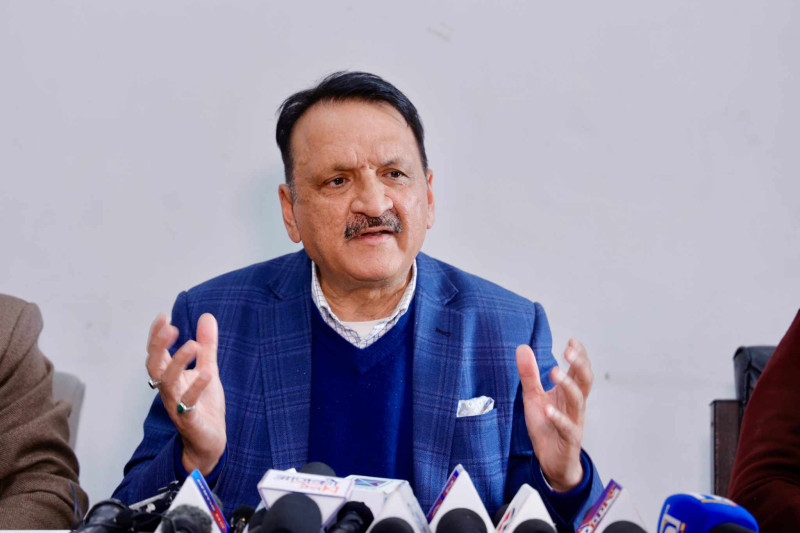 प्रचण्डलाई कांग्रेसको जवाफ- तपाईंले भनेकै आधारमा सरकार ढल्दैन
